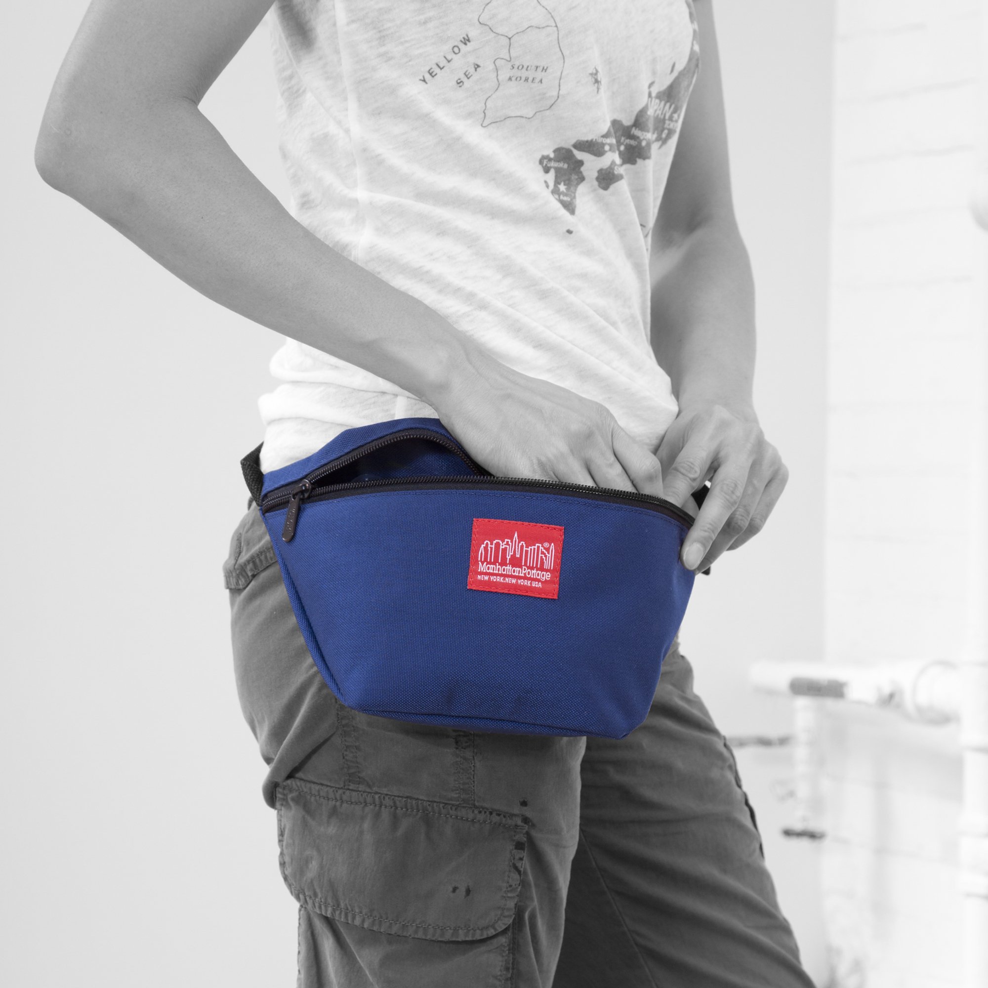 Manhattan Portage Retro Pack - Waist Bag Fanny Pack or Cross Body Bag Spacious Main Compartment with Zipper Closure 1000D CORDURA Classic Fabric - Image 6